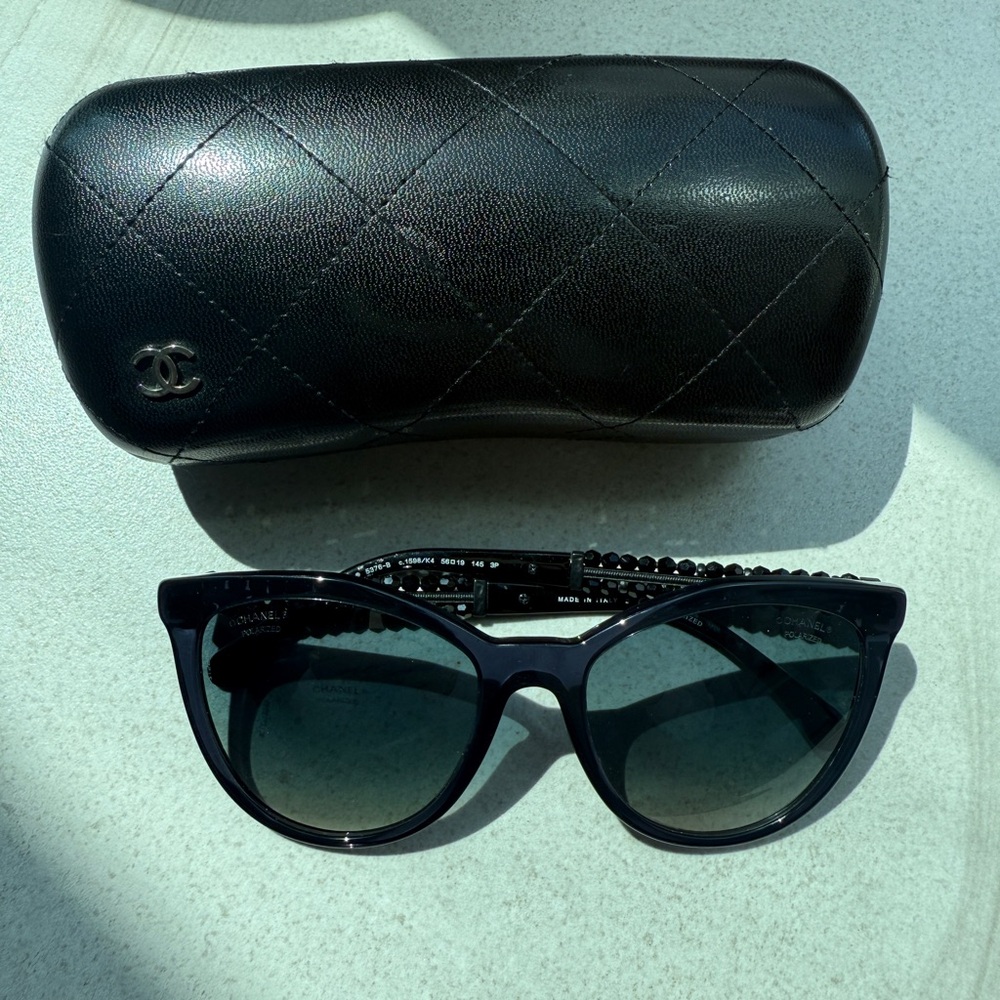 CHANEL Black Cat-Eye Sunglasses with Case
